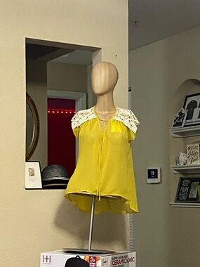 Karlie Yellow Lace-Shoulder Tie-Front Blouse